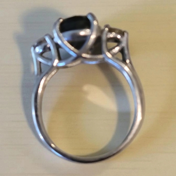 10ct Gold Black Diamond 2.25ct + 2 Brilliant Side Clear Diamonds With Apprasial - Picture 10 of 13